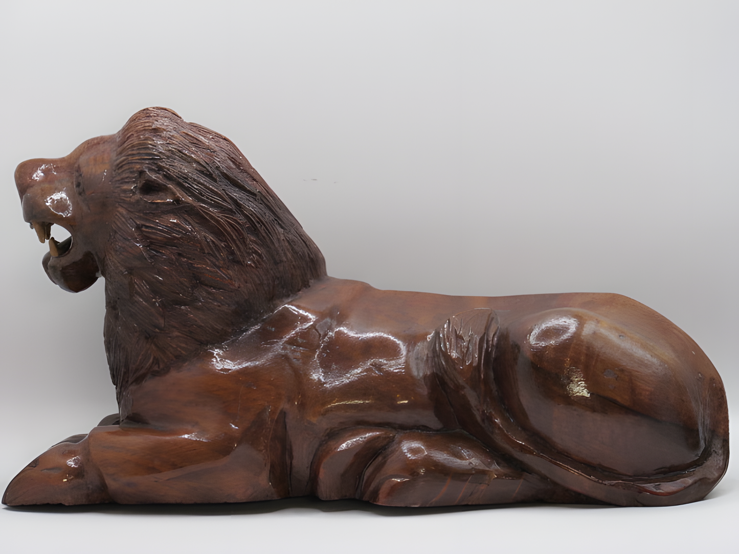 Handcrafted Kashmiri Walnut Wood Lion Figurine – Decorative Animal Sculpture